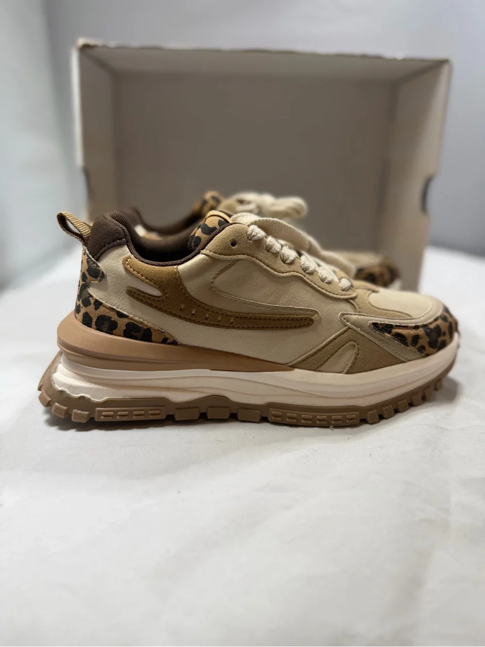 Blowfish Malibu Leo Gold Leopard Chunky Platform Sneakers 6.5 NWT